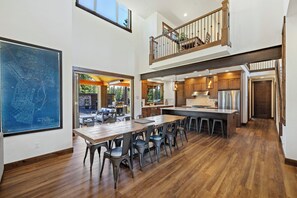 Dining - Legacy Landing Luxury Getaway! 4 Bed House with Hot Tub! (Cle Elum)