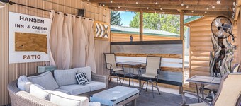 Hansen Inn & Cabins, Room, Double Queen, Second Floor, No Pets, No Smoking