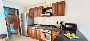 Fridge, microwave, oven, coffee/tea maker