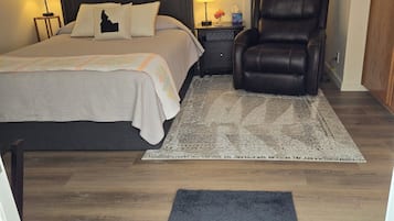 1 habitación, escritorio, tabla de planchar con plancha y wifi