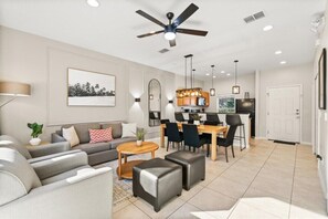 TV - 2 Bedrooms / 2.5 Bathrooms/ Encantada (3034SL) (Kissimmee)