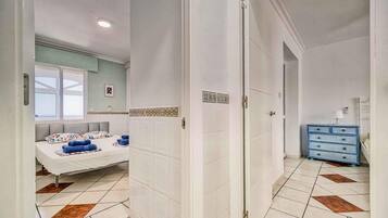 2 chambres, fer et planche Ă repasser, Wi-Fi gratuit, draps fournis