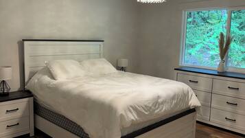 3 bedrooms, WiFi, bed sheets