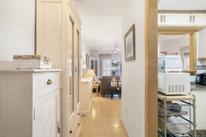 Interior - Apartment 'Familiar La Atalaya' with Shared Pool, Wi-Fi and Air Conditioning (Conil de la frontera)