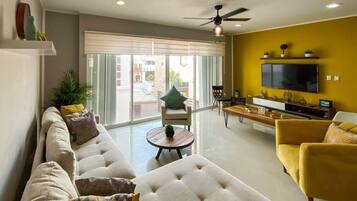 Apartment, 2 Bedrooms | Living area