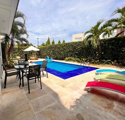 Peaceful country house with AC in Ricaurte