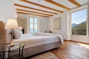 3 soverom, strykejern/-brett, wi-fi (inkludert) og sengetøy