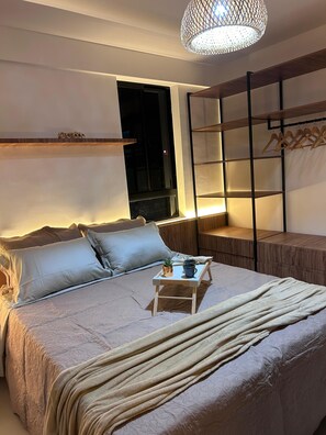 1 bedroom, WiFi, bed sheets