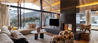 Chalet K Lodge View with Mountain Views, Private Pool & Sauna, Directly at Kronplatz