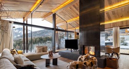 Chalet K Lodge View with Mountain Views, Private Pool & Sauna, Directly at Kronplatz