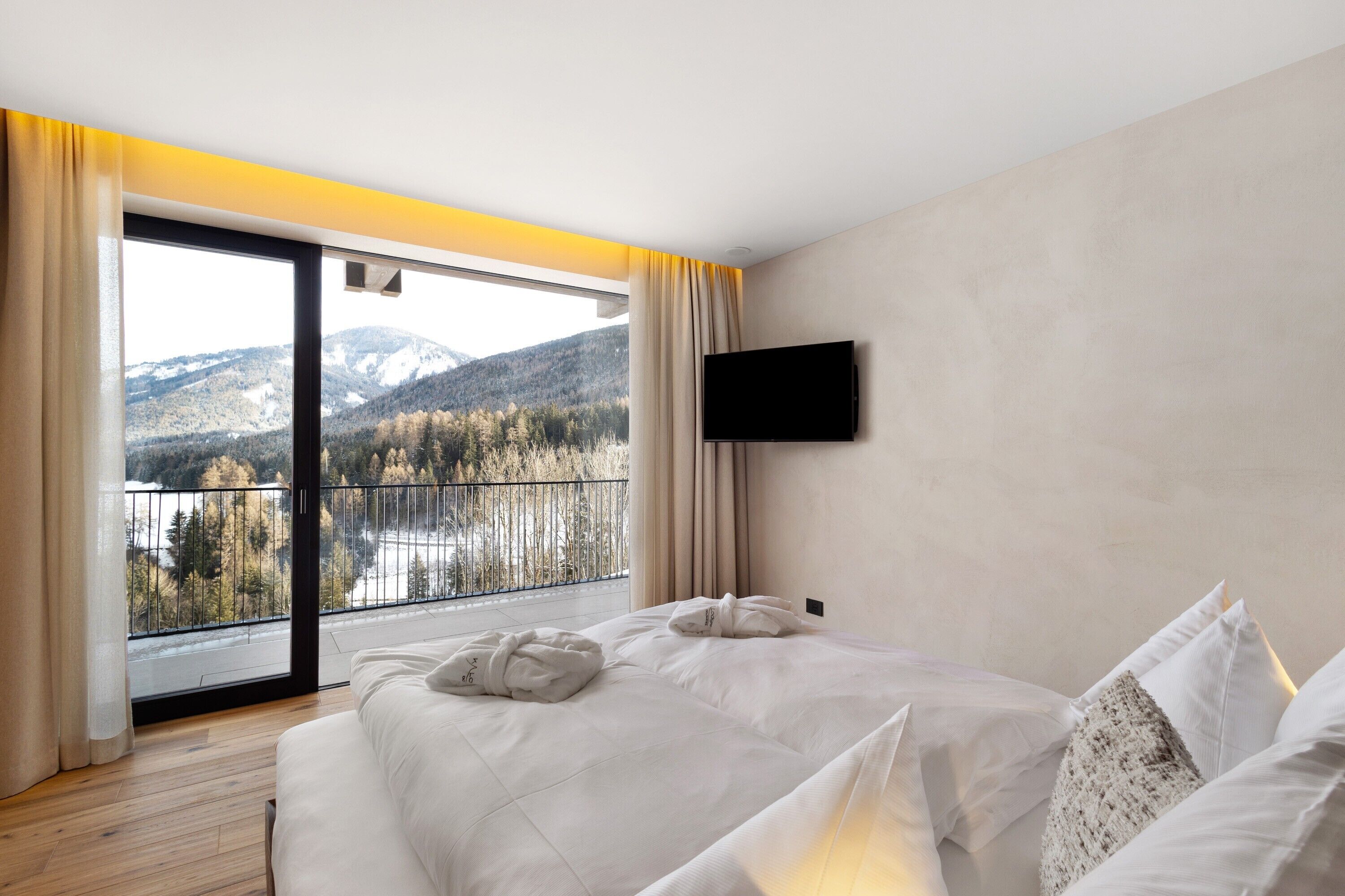 6 makuuhuonetta, ilmainen Wi-Fi, vuodevaatteet