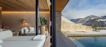 Chalet K Lodge View with Mountain Views, Private Pool & Sauna, Directly at Kronplatz