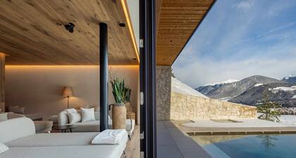 Chalet K Lodge View mit Bergblick, privatem Pool und Sauna, direkt am Kronplatz