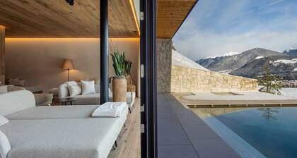 Chalet 'K Lodge View' mit Bergblick, privatem Pool und Sauna