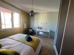 3 bedrooms, iron/ironing board, WiFi, bed sheets - Tass. Treat yourself to an exceptional stay in the heart of Épinal! (Épinal)