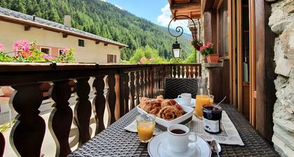 Chalet "Eterlou" with Mountain View, Balcony and Wi-Fi
