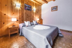 3 habitaciones, tabla de planchar con plancha y wifi gratis 