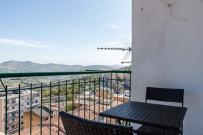 Outdoor dining - Room 'Stanza Frutta' with Wi-Fi and Air Conditioning (Agrigento)