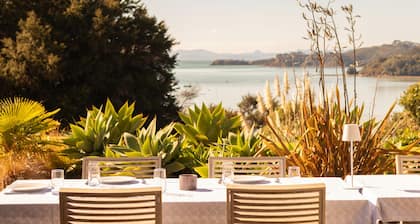 Tio Point - Clevedon Family Getaway