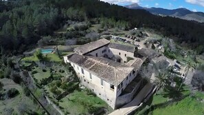 Exterior - Room 'Habitación 1' with Mountain View, Shared Pool and Wi-Fi (Puigpunyent)
