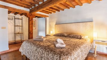 1 Schlafzimmer, BĂŒgeleisen/BĂŒgelbrett, kostenloses WLAN, BettwĂ€sche