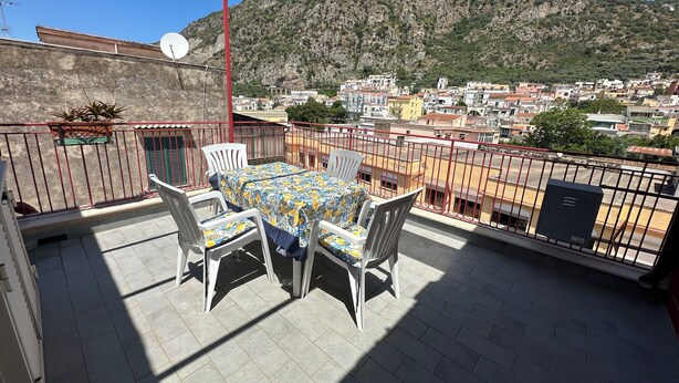Unclassified image, 1 of 18, button - Sorrento Coast - Casa Raffaella : spacious panoramic penthouse (Meta)