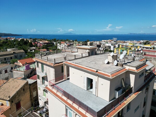 Aerial view - Sorrento Coast - Casa Raffaella : spacious panoramic penthouse (Meta)