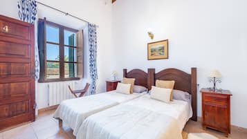 1 bedroom, free WiFi, bed sheets