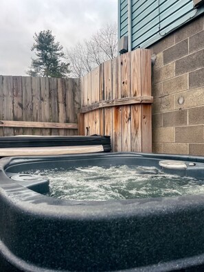 Outdoor spa tub - 'Blue Heron Cottage' w/ Game Room, Deck & Hot Tub (Logan)