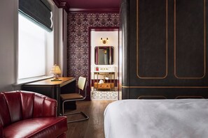 Superior Queen - Fidelity Hotel (Cleveland)