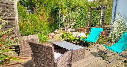 Apartment "Chez Gaston" with Garden