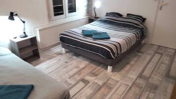 2 habitaciones, tabla de planchar con plancha y wifi gratis