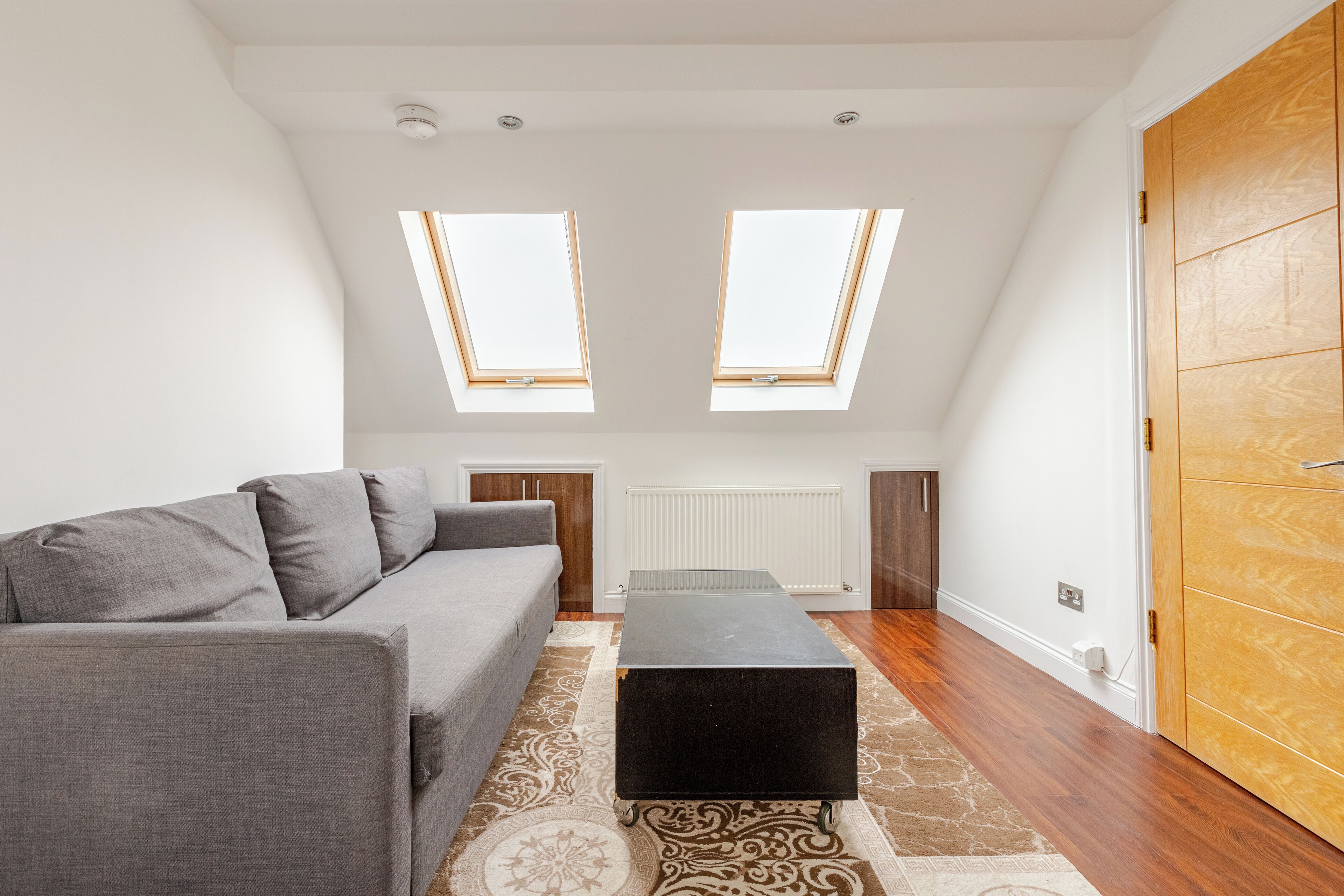 Smart TV, biblioteca musical, videoteca y estéreo 