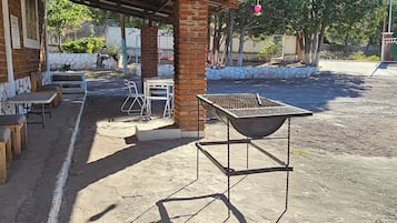 Hiên