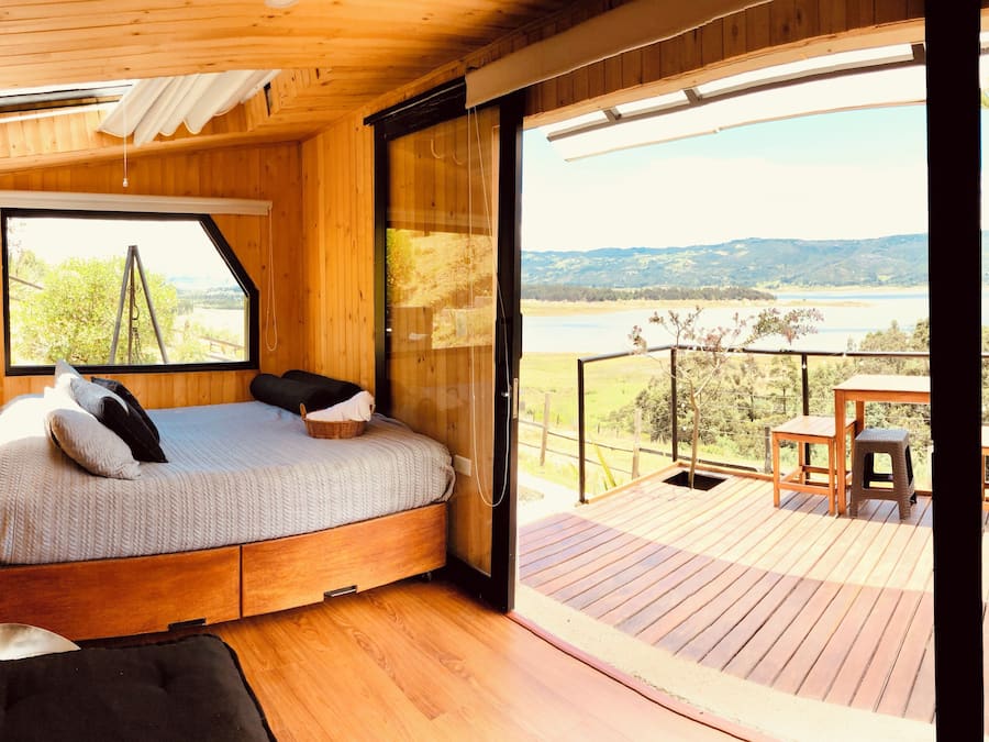 Espace de travail pour ordinateur portable, Wi-Fi gratuit