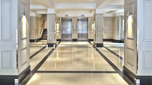 Interior - Piccolo Paradiso - South Kensington, an Art Deco stylish living space (London)