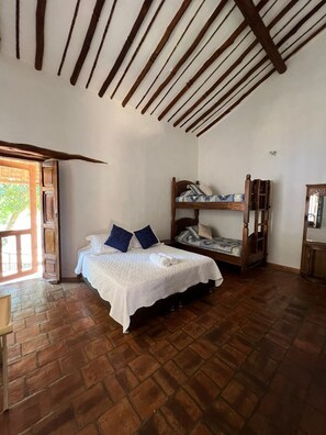 7 bedrooms, iron/ironing board, WiFi, bed sheets - Tamarindo  Barichara  Vive la experiencia en el pueblito mas lindo de Colombia   (Barichara)