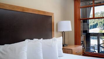 1 bedroom, iron/ironing board, travel crib, free WiFi