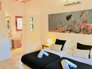 3 camere, una cassaforte in camera, ferro/asse da stiro, Wi-Fi gratuito