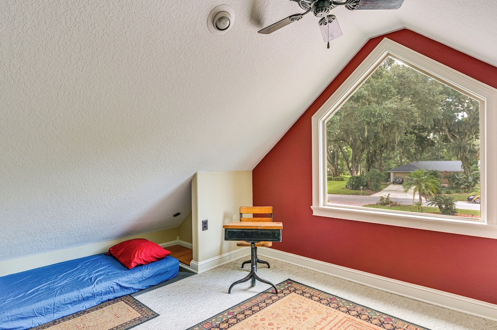 Lakefront Lutz Home w/ Hot Tub 15 Mi to Tampa Lutz Vrbo