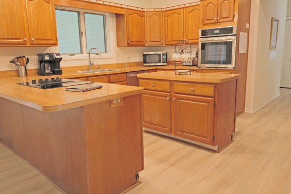 Geladeira, micro-ondas, fogão, cooktop