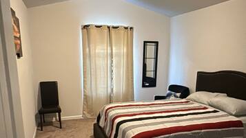 5 bedrooms, free WiFi, bed sheets