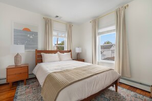 3 chambres, fer et planche à repasser, Wi-Fi, draps fournis