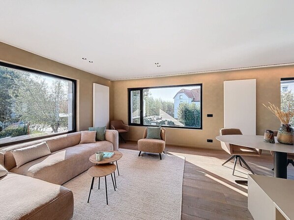 TV - Villa Hélène - flat first floor (Koksijde)