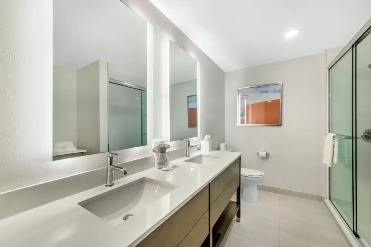 Bathroom | Shower, free toiletries, hair dryer, towels