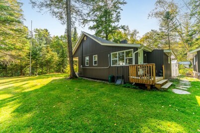 Pet Friendly Fall Getaway  Waterfront