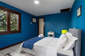 5 habitaciones, tabla de planchar con plancha y wifi gratis