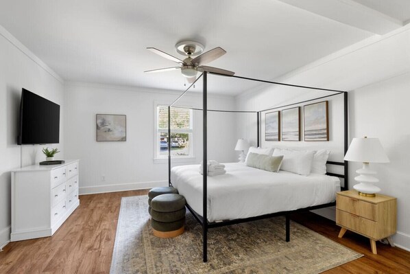4 Schlafzimmer, Bügeleisen/Bügelbrett, kostenloses WLAN, Bettwäsche