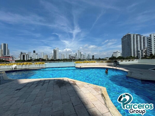 Outdoor pool - PARCEROS GROUP - 2 BEDROOM VACATION APARTMENT, 9TH FLOOR, CARTAGENA, SPAIN (Cartagena de Indias)