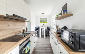 Fridge, stovetop, dishwasher, coffee/tea maker - 2 bedroom beautiful home in Wandlitz (Wandlitz)